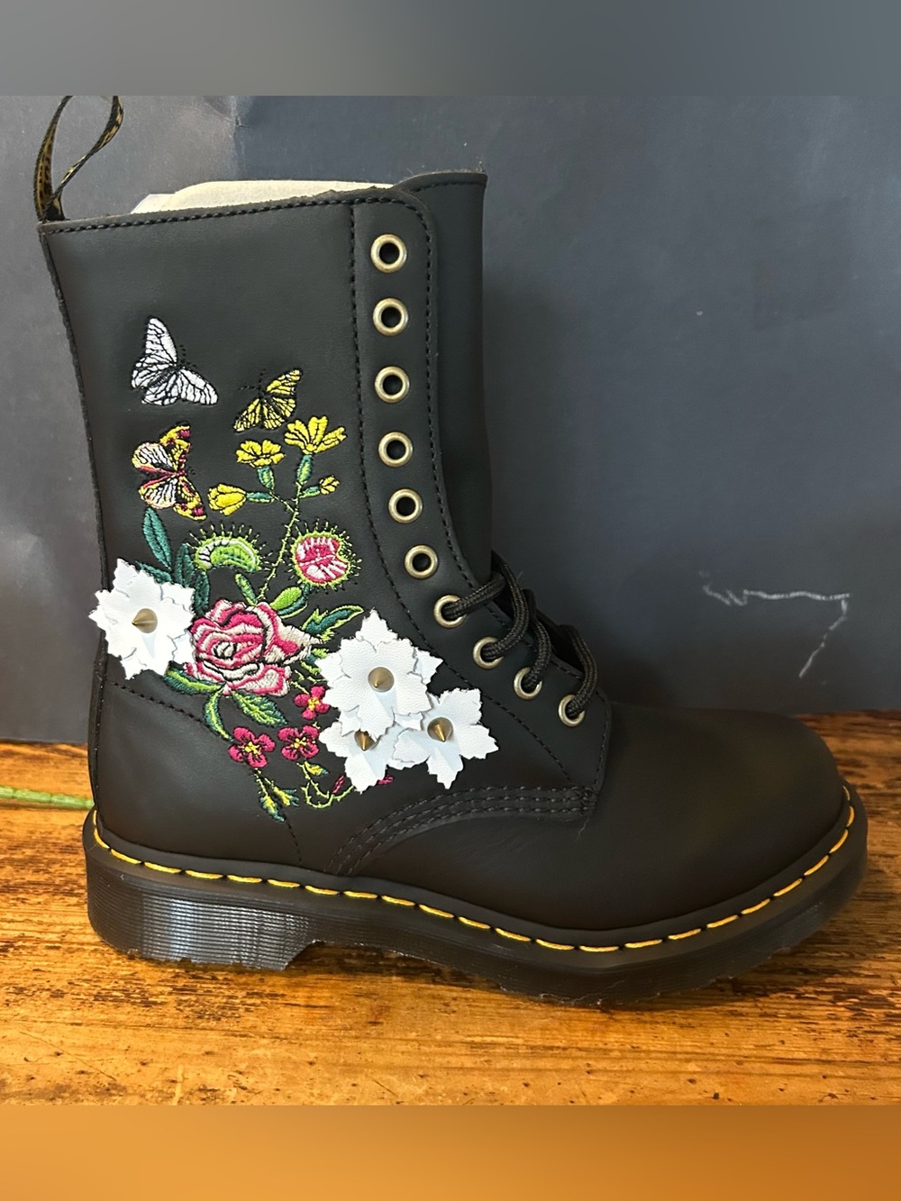 Doc Martens 1490 Bloom Boots - Picture 1 of 6